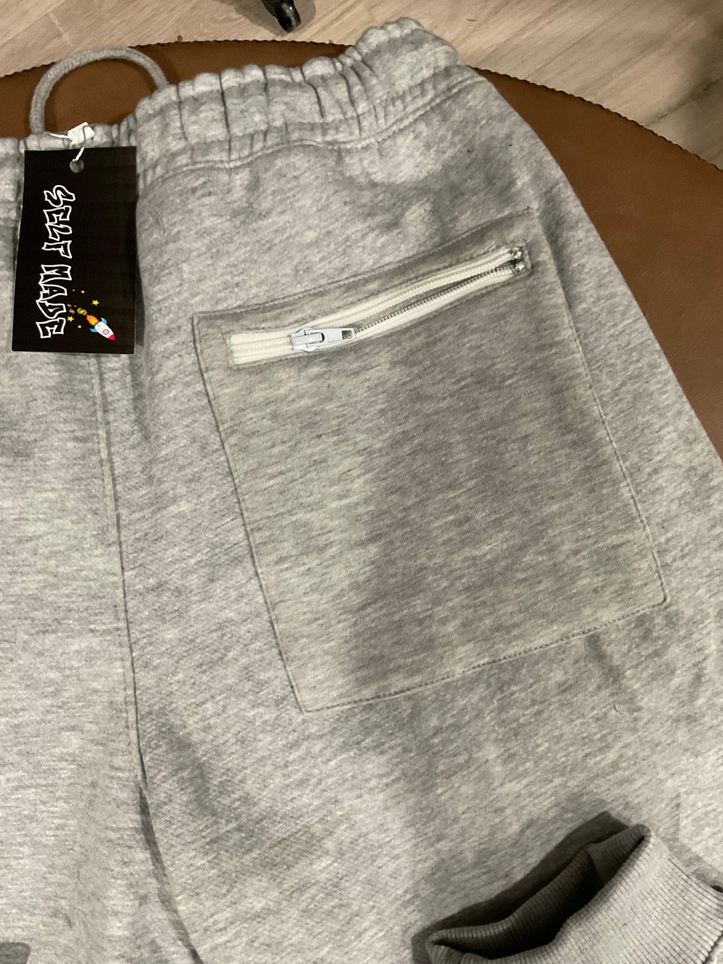 Self Made75 Gray/Bugz Bunny chenille/embroidery sweatsuit set