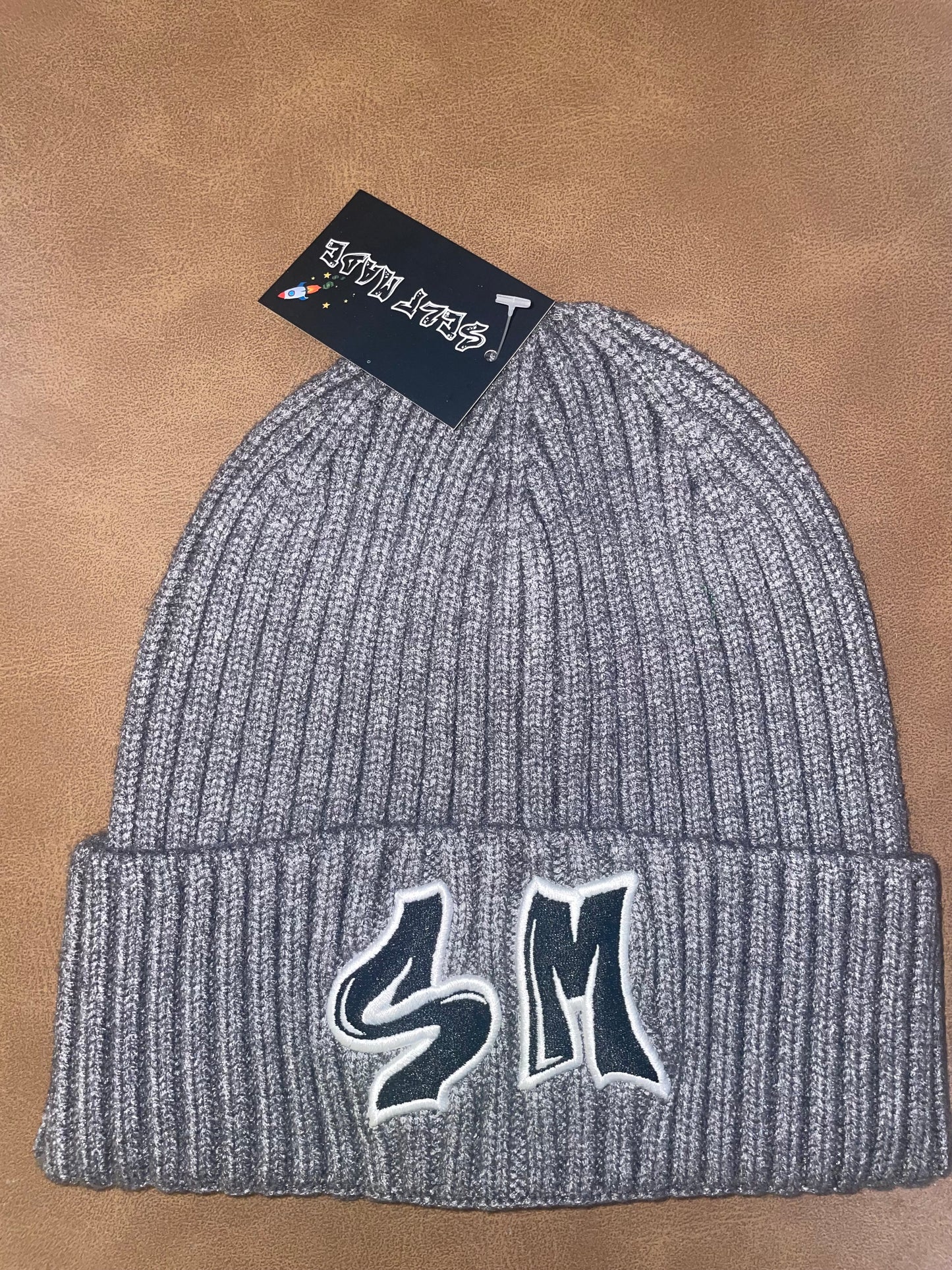 Self Made75 Gray Short Skull Cuff Knit Beanie